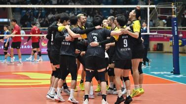 他們不僅依 他們不僅依